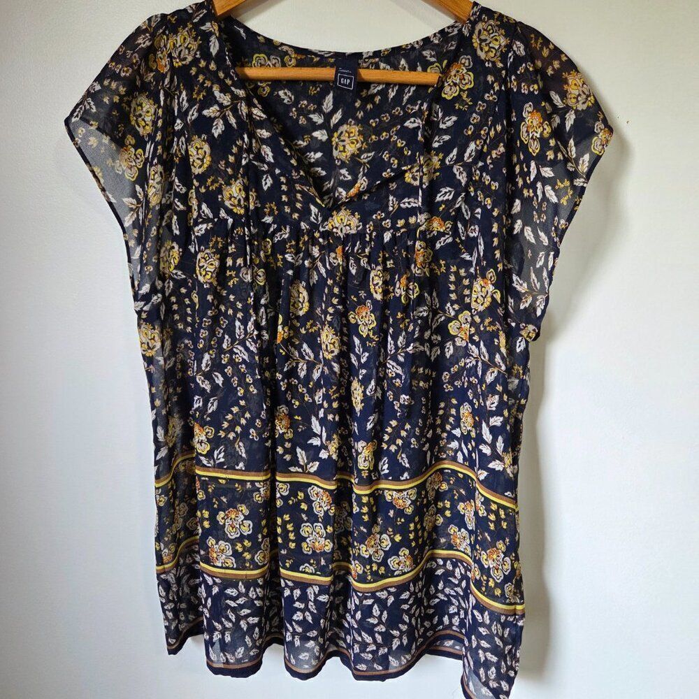 EUC GAP FLORAL BOHO SPLIT V NECK LIGHTWEIGHT TOP SIZE M